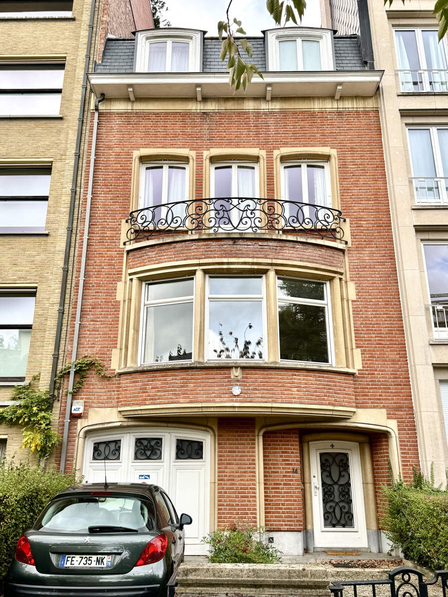 Huis in Elsene — hoofdfoto
