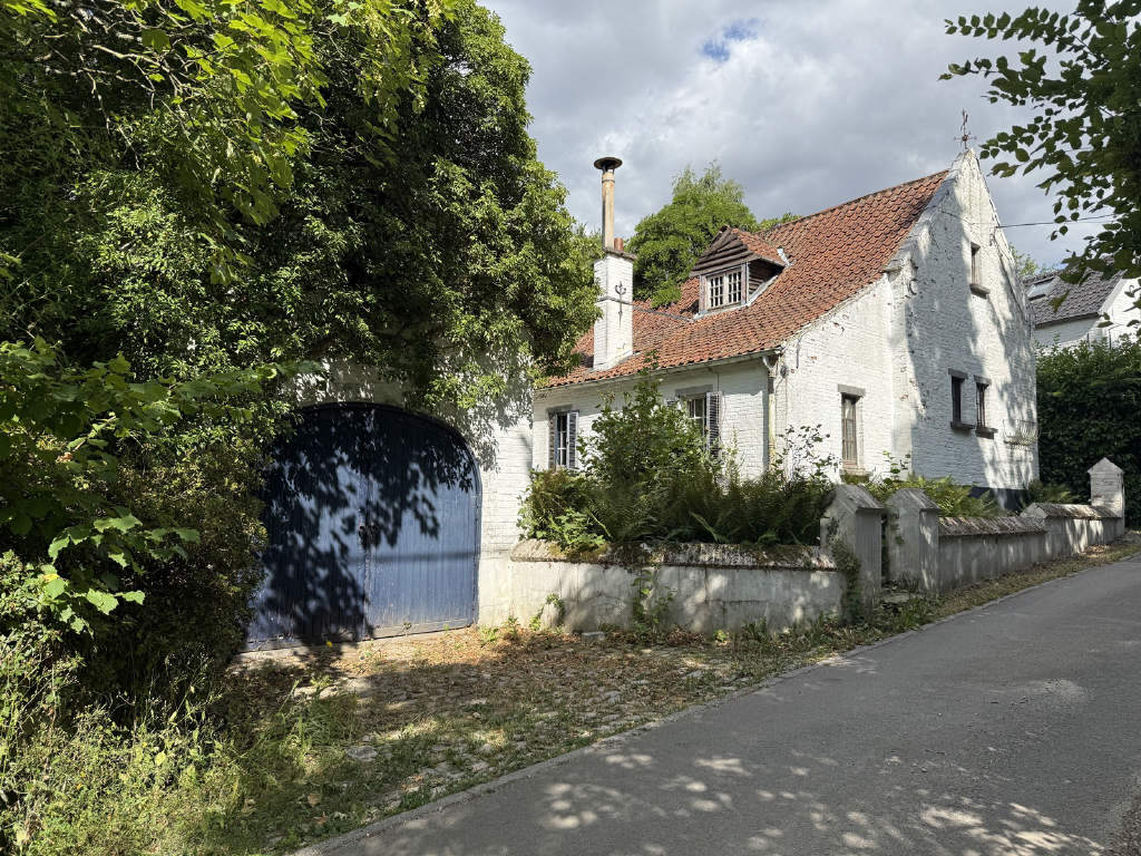 Huis in Lasne — hoofdfoto