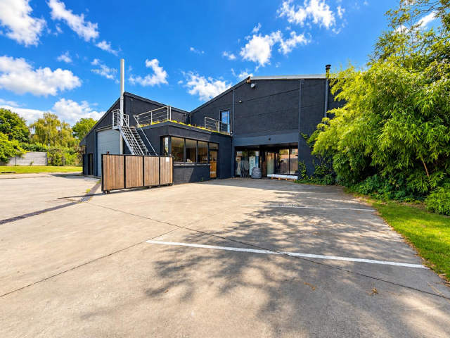 Handelspand te-koop in Kalken