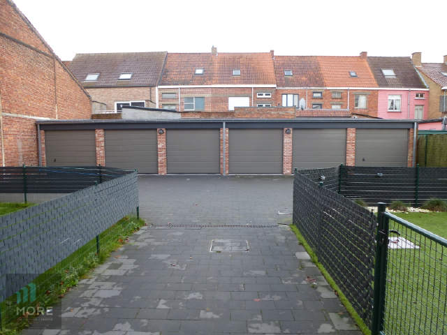 Garage te-koop in Eeklo