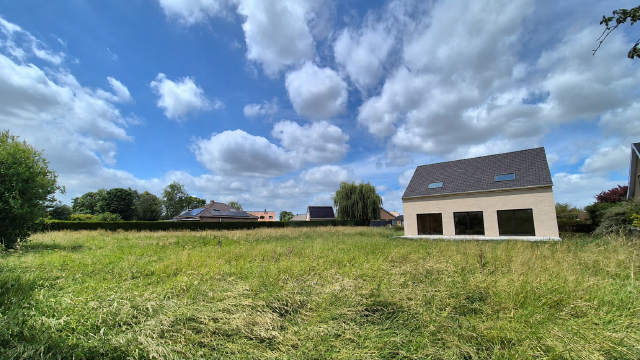 Villa te-koop in Herzeeuw