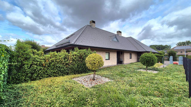 Villa te-koop in Roeselare