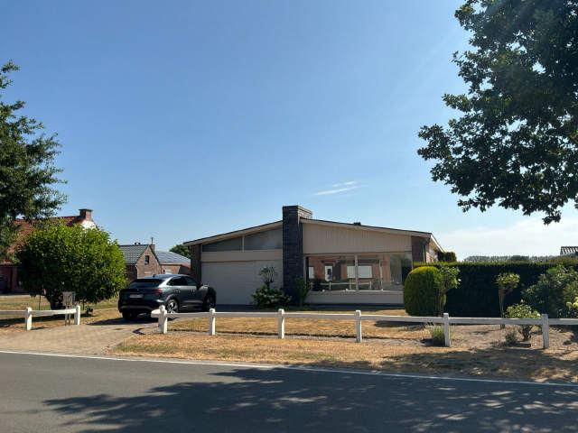 Villa te-koop in Lievegem