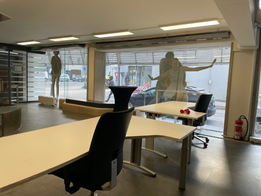 Instapklaar en polyvalent handelspand/kantoor te huur op TOPLOCATIE