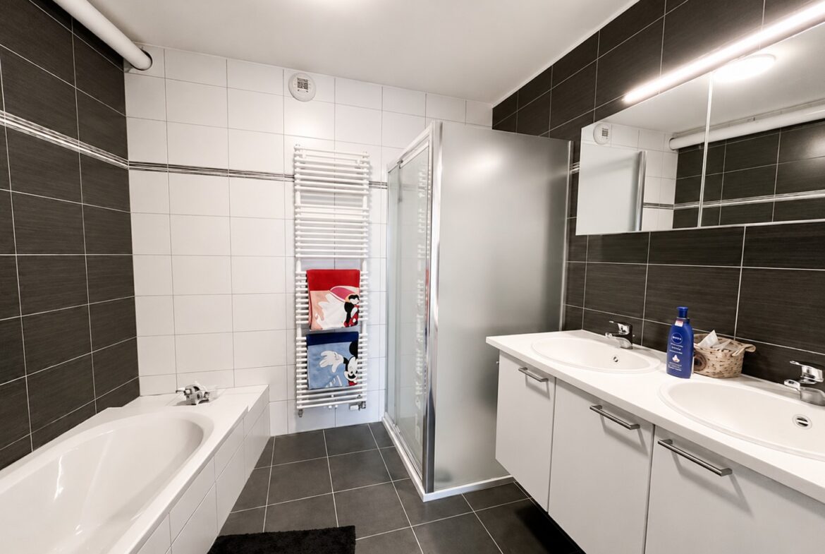 1170