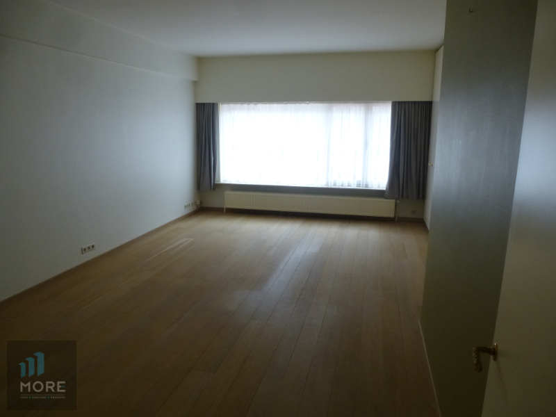 Appartement met zonneterras en (optioneel) parking te koop in Knokke