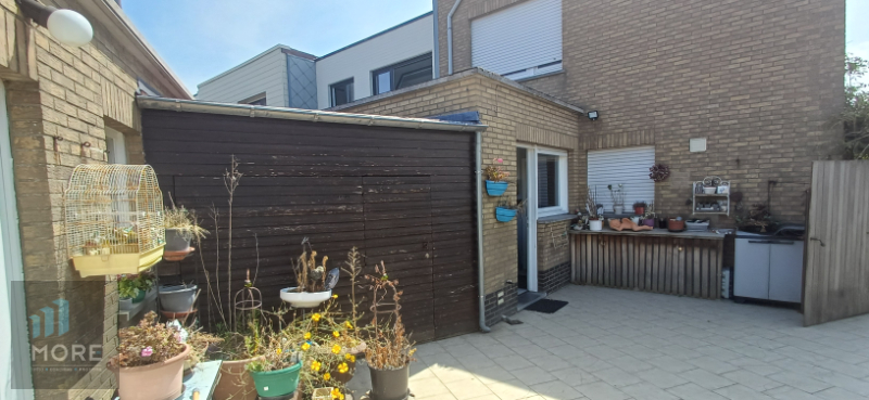 Charmante hoekwoning met garage en grote tuin in de Notelarenlaan 11 in Knokke