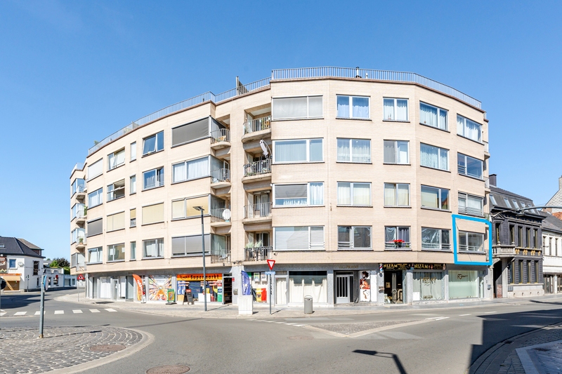 Roeselare Centrum – Lichtrijk appartement met 2 slaapkamers en garage