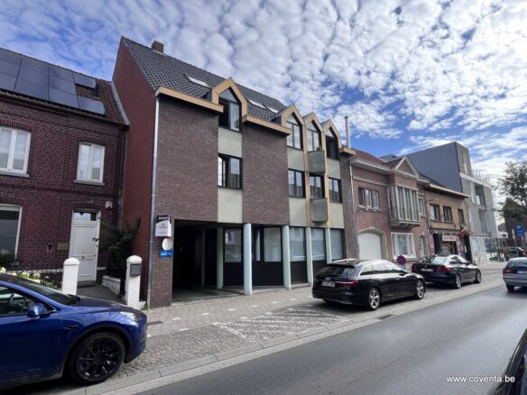 Instapklaar 2-slaapkamerappartement in het centrum van Deerlijk.