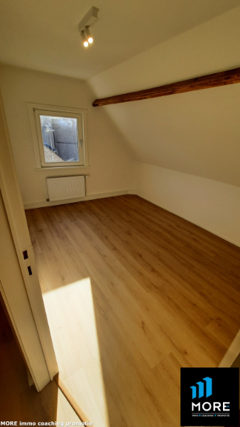 Stijlvol gerenoveerde authentieke Knokse rijwoning te huur