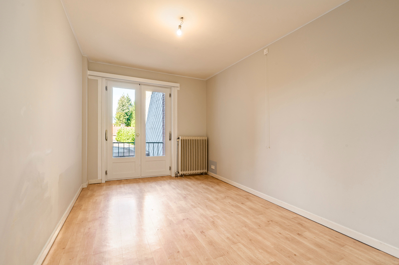 Roeselare Centrum – Lichtrijk appartement met 2 slaapkamers en garage