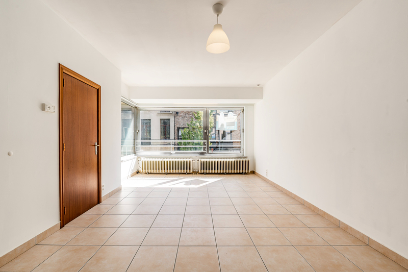 Roeselare Centrum – Lichtrijk appartement met 2 slaapkamers en garage