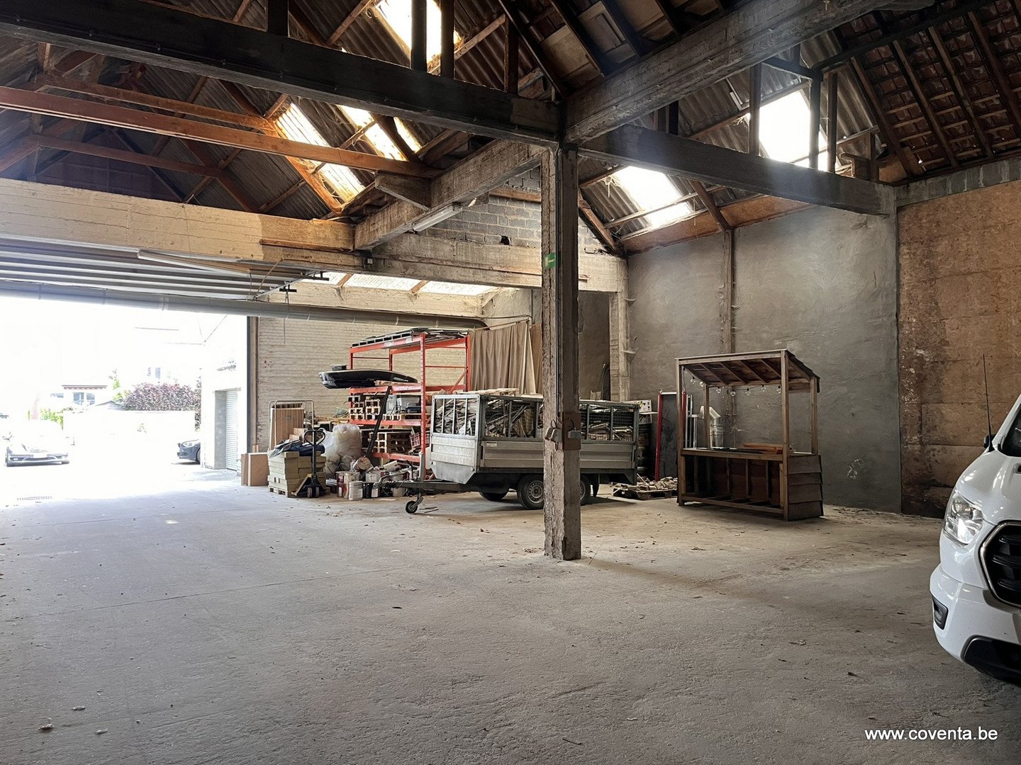 Staanplaats voor mobilhome / oldtimer te huur te Izegem