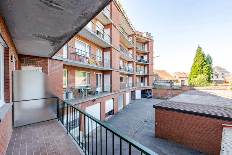 Roeselare Centrum – Lichtrijk appartement met 2 slaapkamers en garage