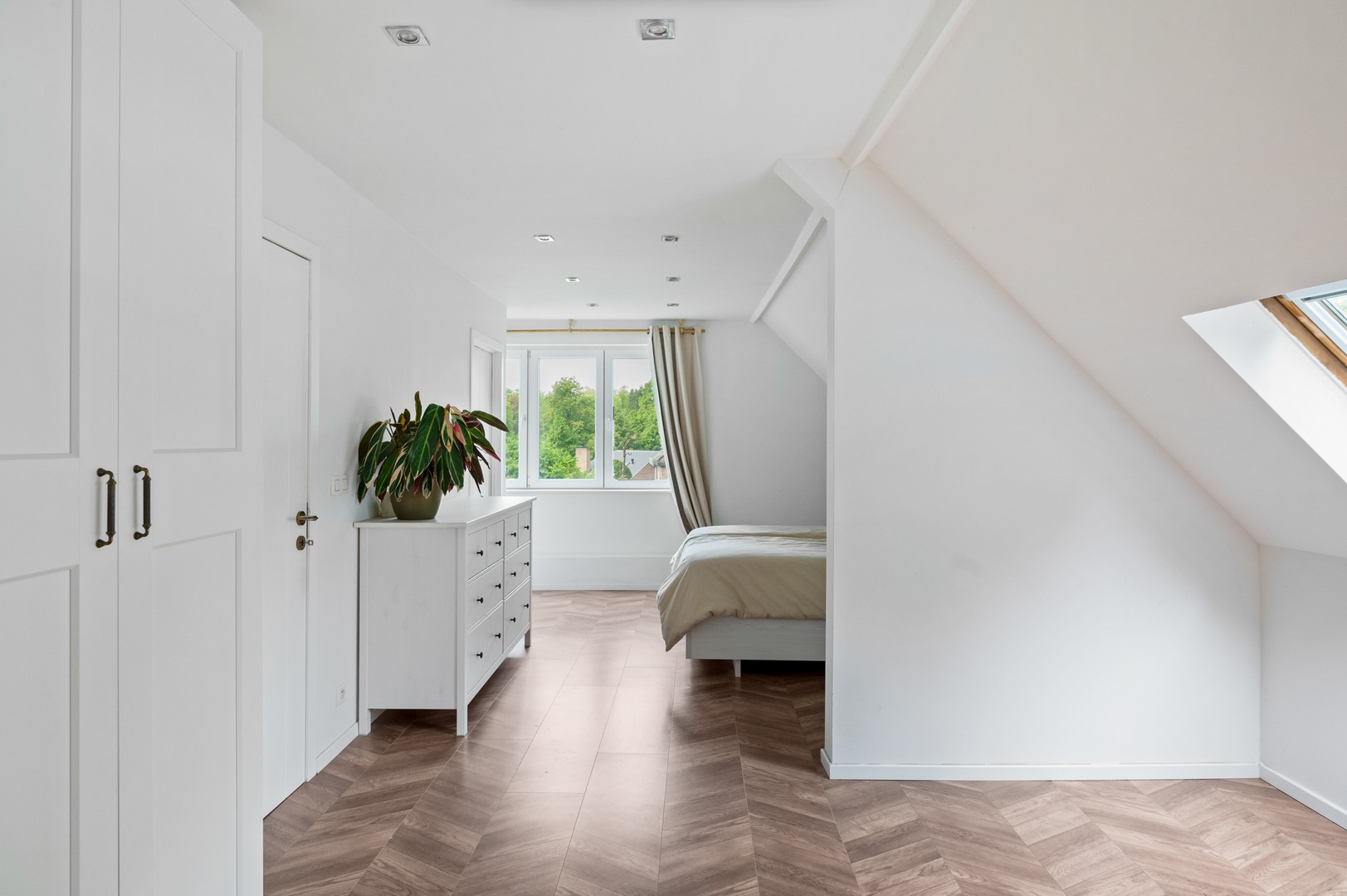 Gezinswoning met 3 slpks, 2 bdkms, tuin en parking Kapellen