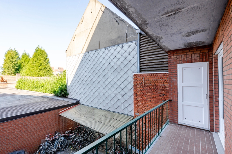 Roeselare Centrum – Lichtrijk appartement met 2 slaapkamers en garage