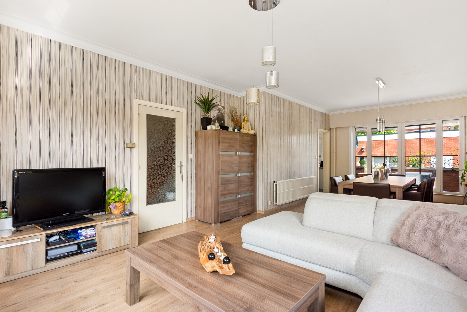 Karaktervolle en ruime woning in hartje Schoten