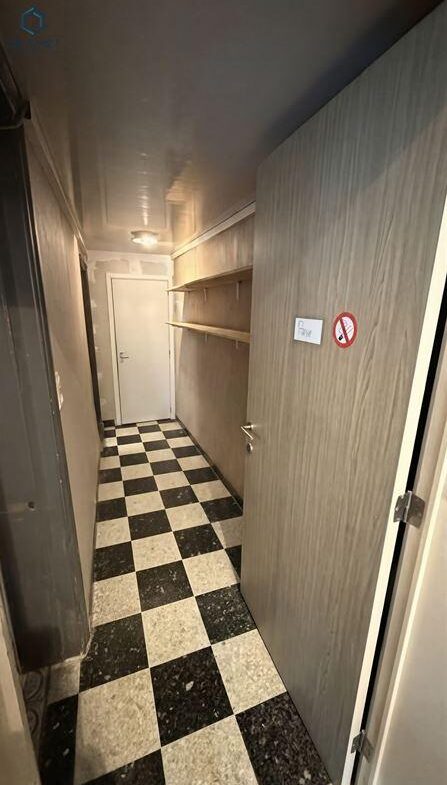 447