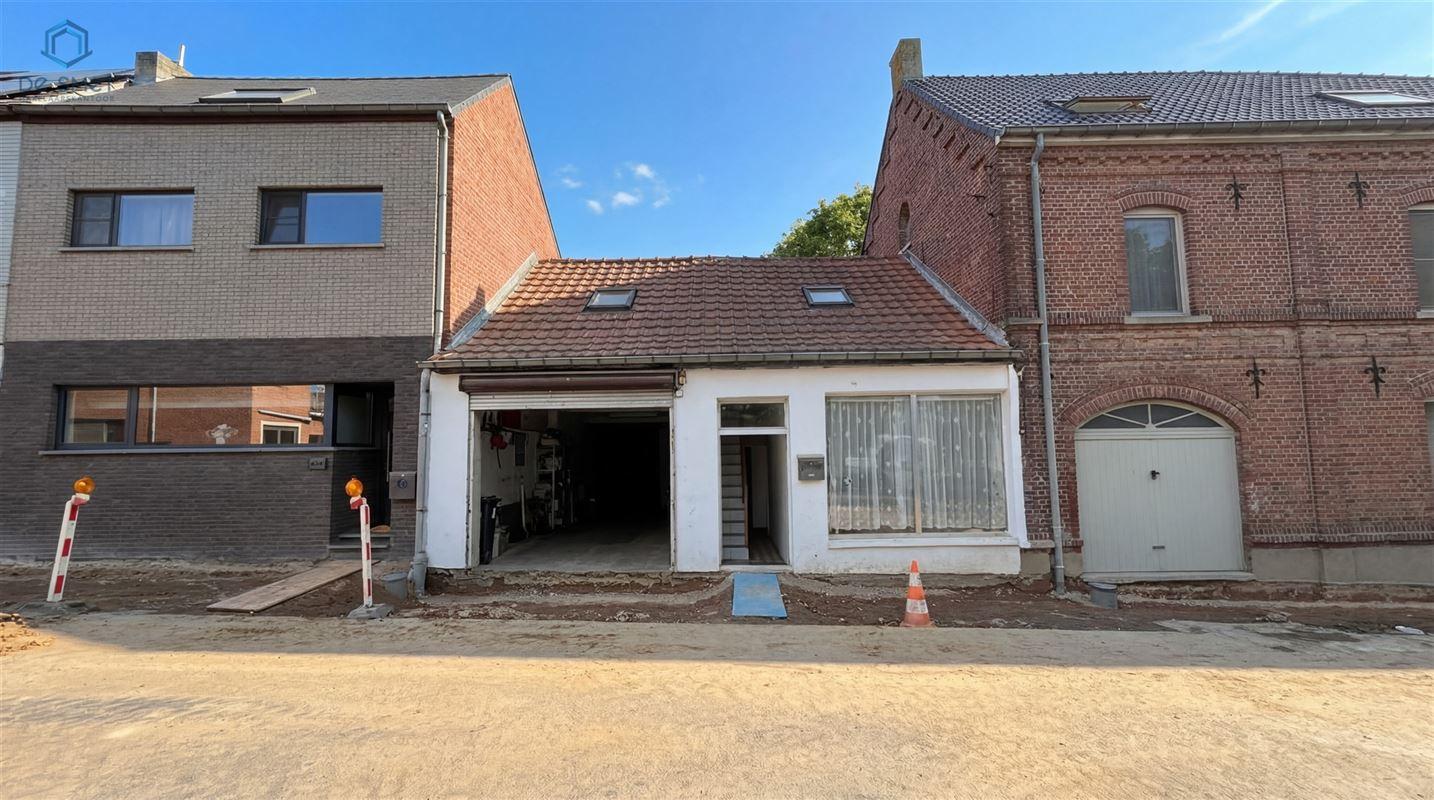 Edingsesteenweg in DENDERWINDEKE