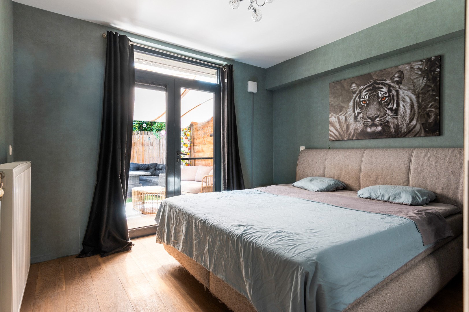 Lichtrijk GLV-appartement met zonnige tuin