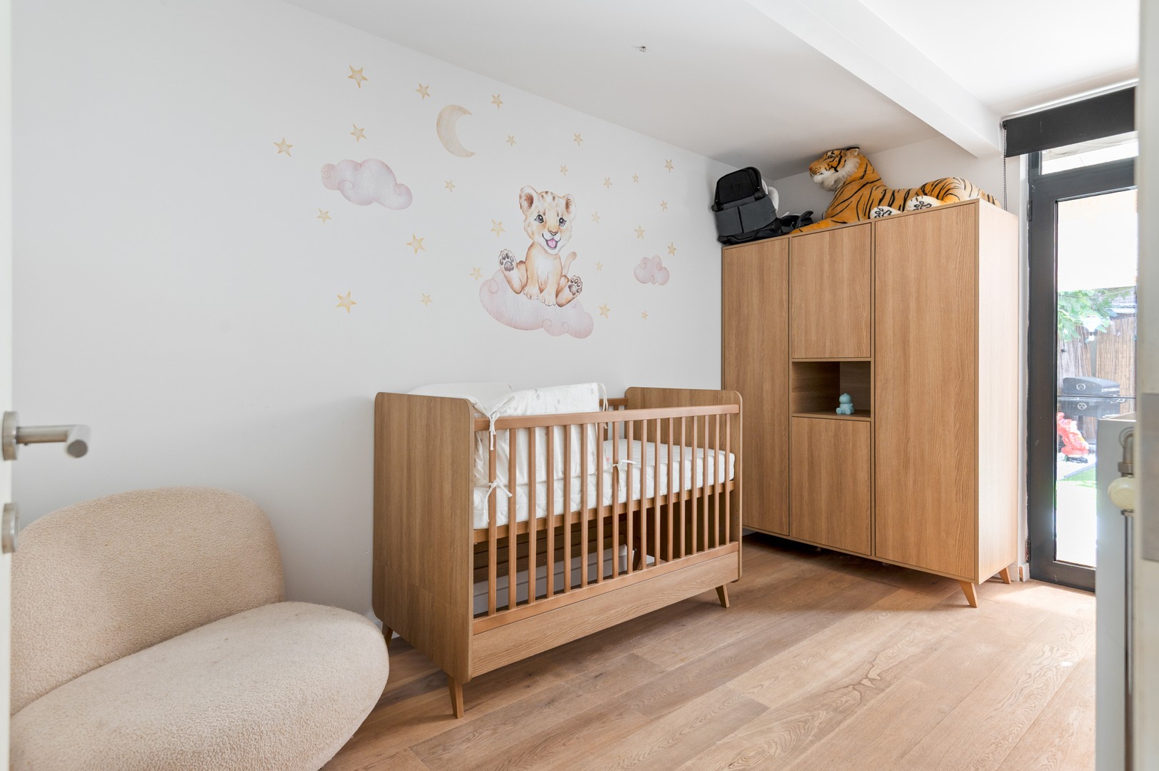 Lichtrijk GLV-appartement met zonnige tuin