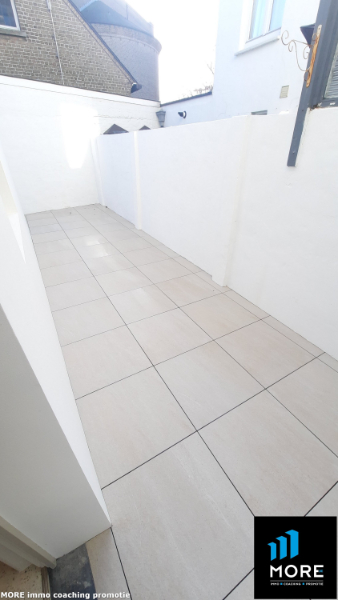 Stijlvol gerenoveerde authentieke Knokse rijwoning te huur