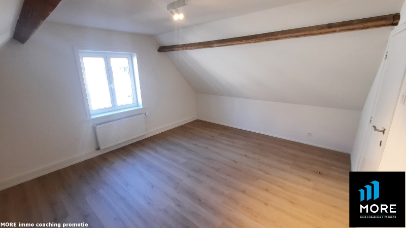 Stijlvol gerenoveerde authentieke Knokse rijwoning te huur