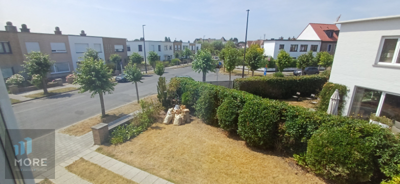 Charmante hoekwoning met garage en grote tuin in de Notelarenlaan 11 in Knokke