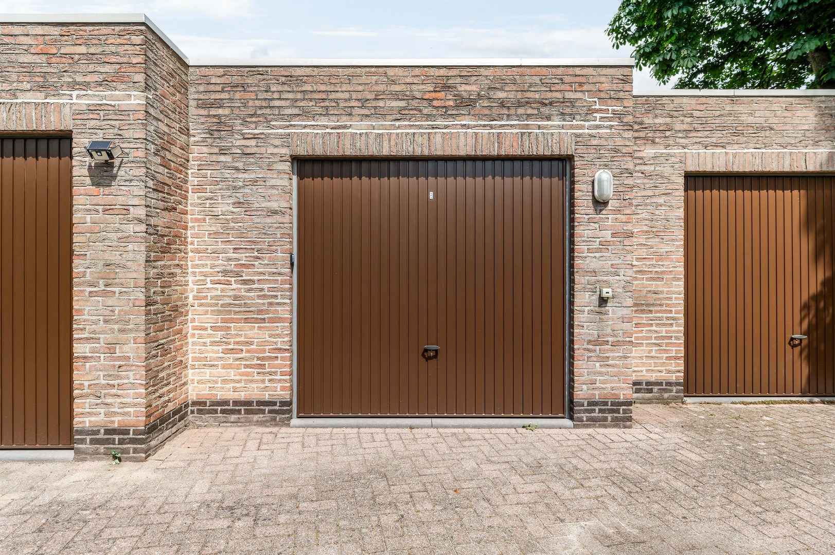 Energiezuinig, lichtrijk hoekapp. met garage en terras